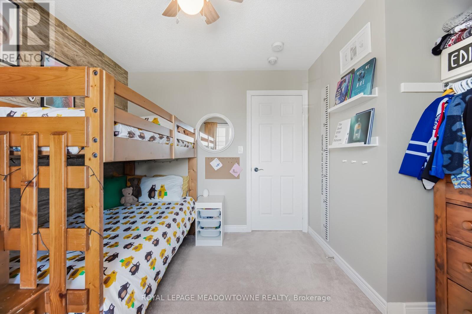 












21 SHARPE CRESCENT

,
New Tecumseth,




Ontario
L0G1W0

