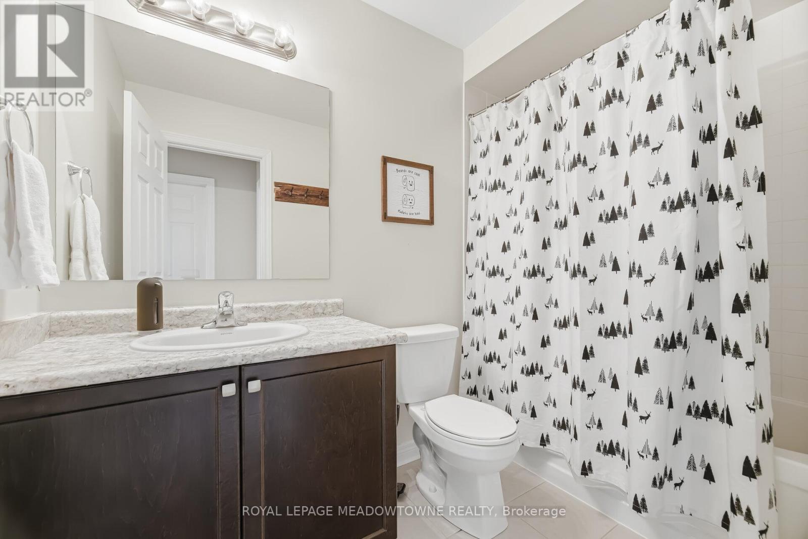 












21 SHARPE CRESCENT

,
New Tecumseth,




Ontario
L0G1W0

