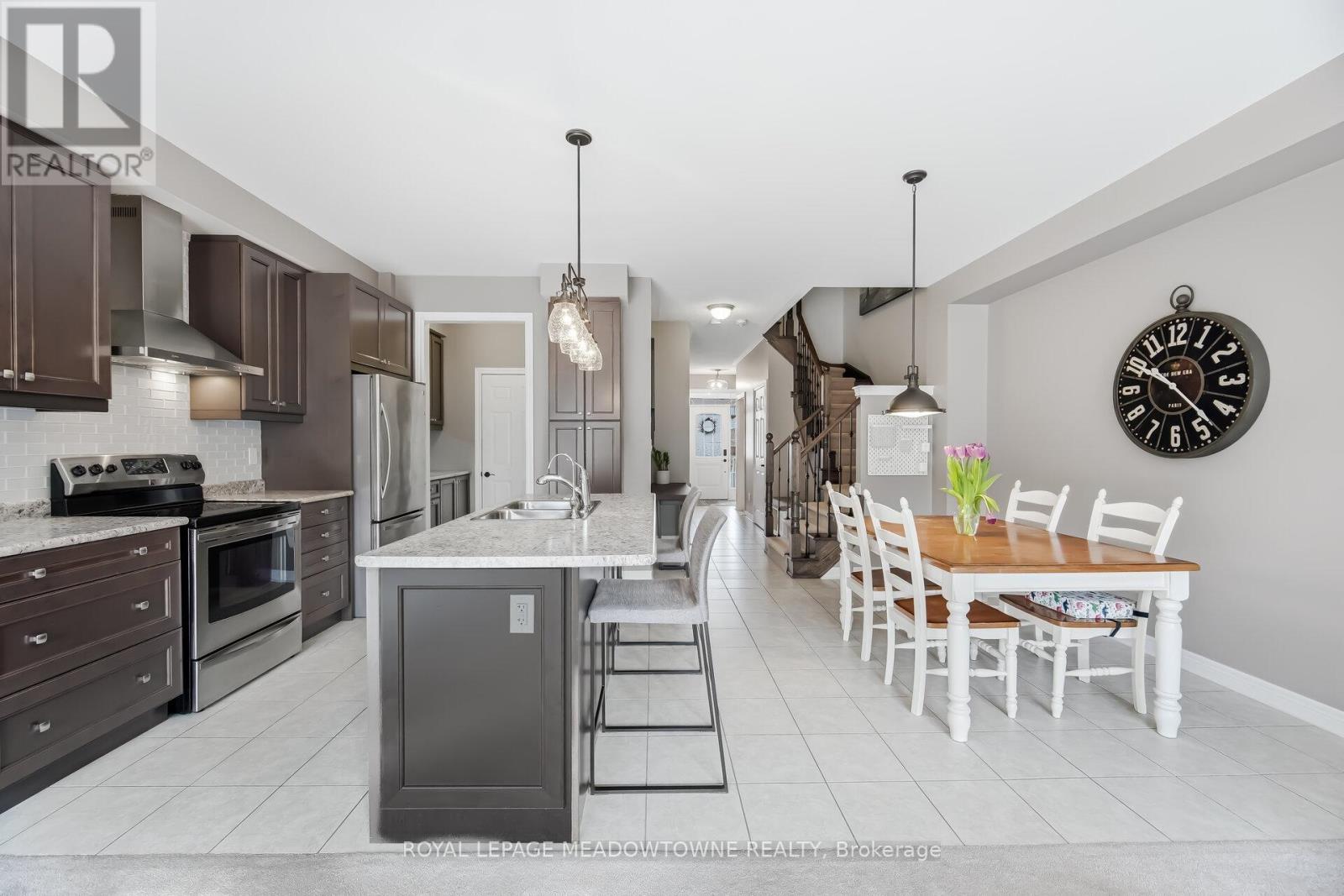 












21 SHARPE CRESCENT

,
New Tecumseth,




Ontario
L0G1W0


