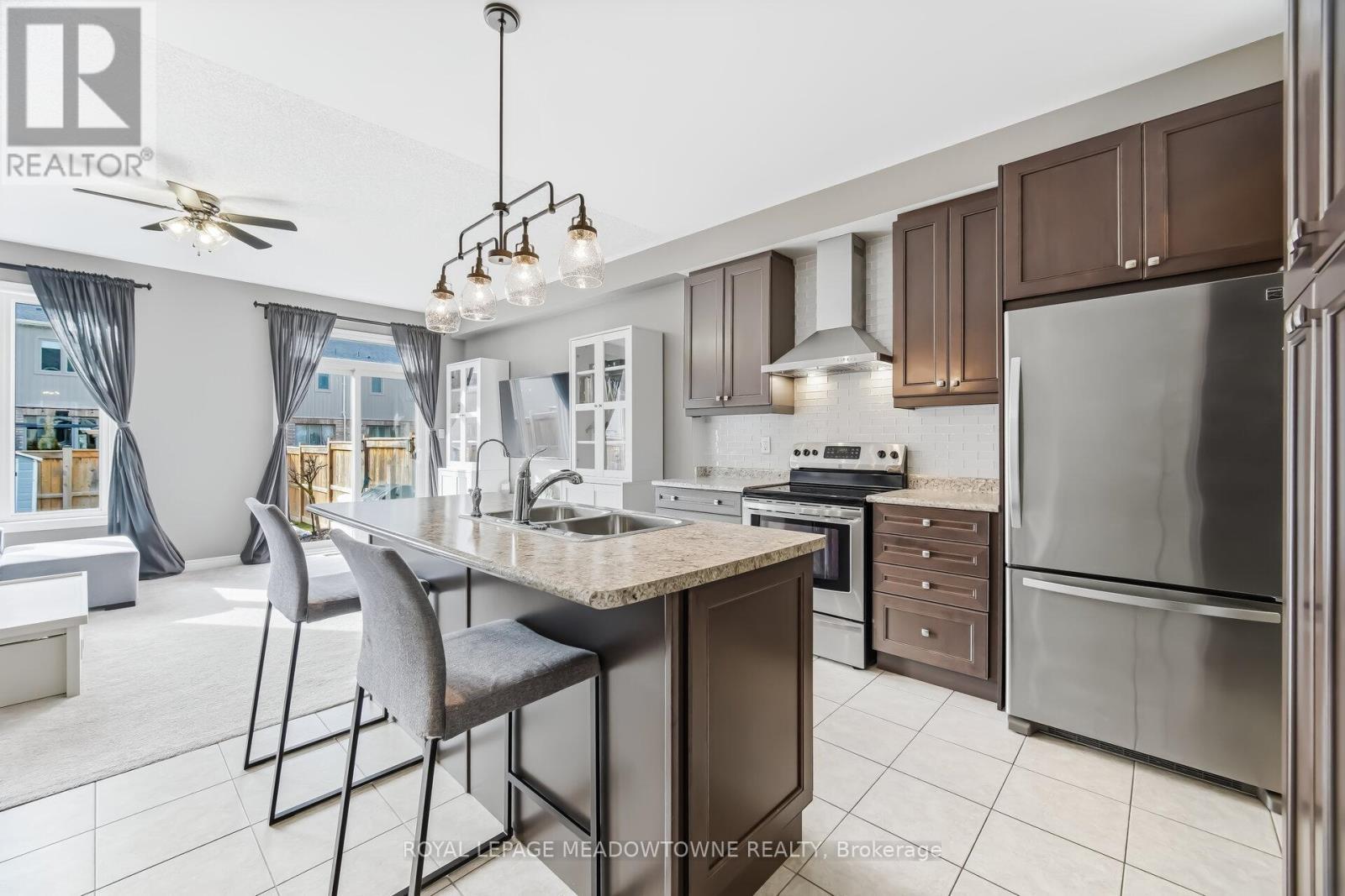 












21 SHARPE CRESCENT

,
New Tecumseth,




Ontario
L0G1W0

