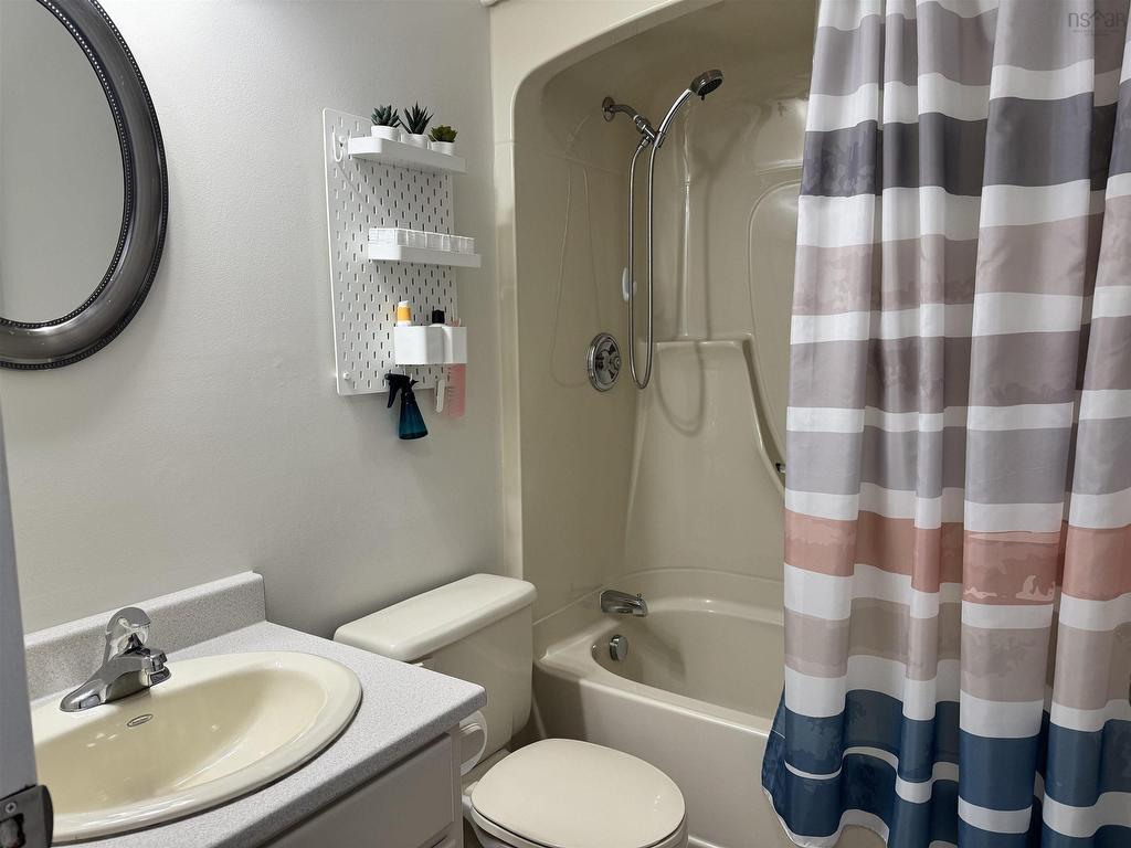 












11 Vernon Street

,
Valley,




NS
B6L 4N3

