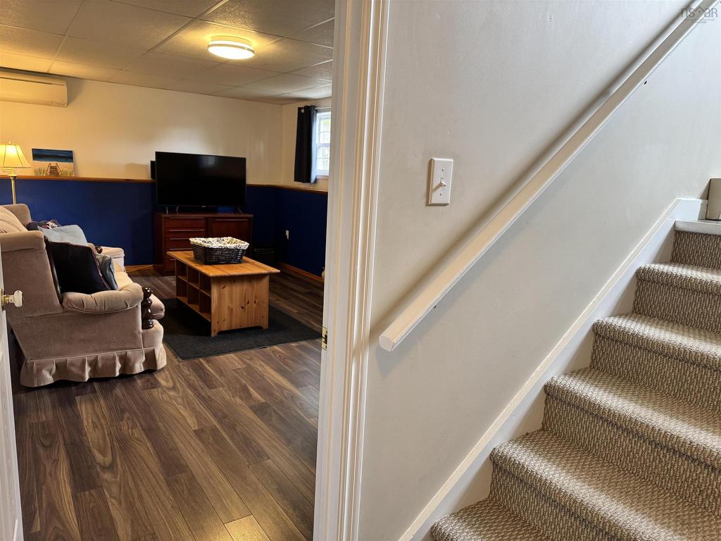 












11 Vernon Street

,
Valley,




NS
B6L 4N3

