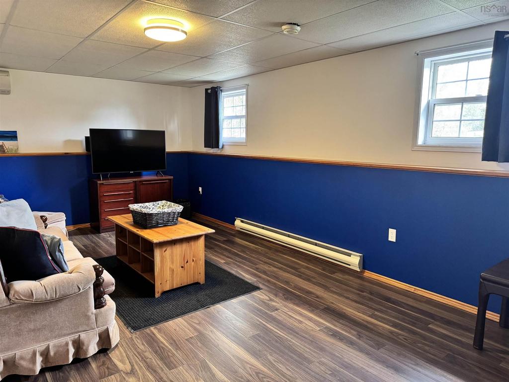 












11 Vernon Street

,
Valley,




NS
B6L 4N3

