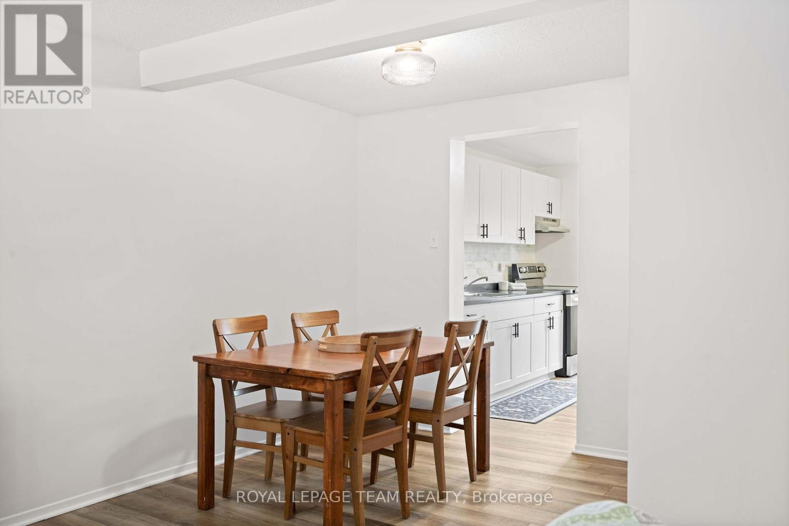 












42 - 1257 PRIORY LANE

,
Ottawa,




Ontario
K1C1Z8

