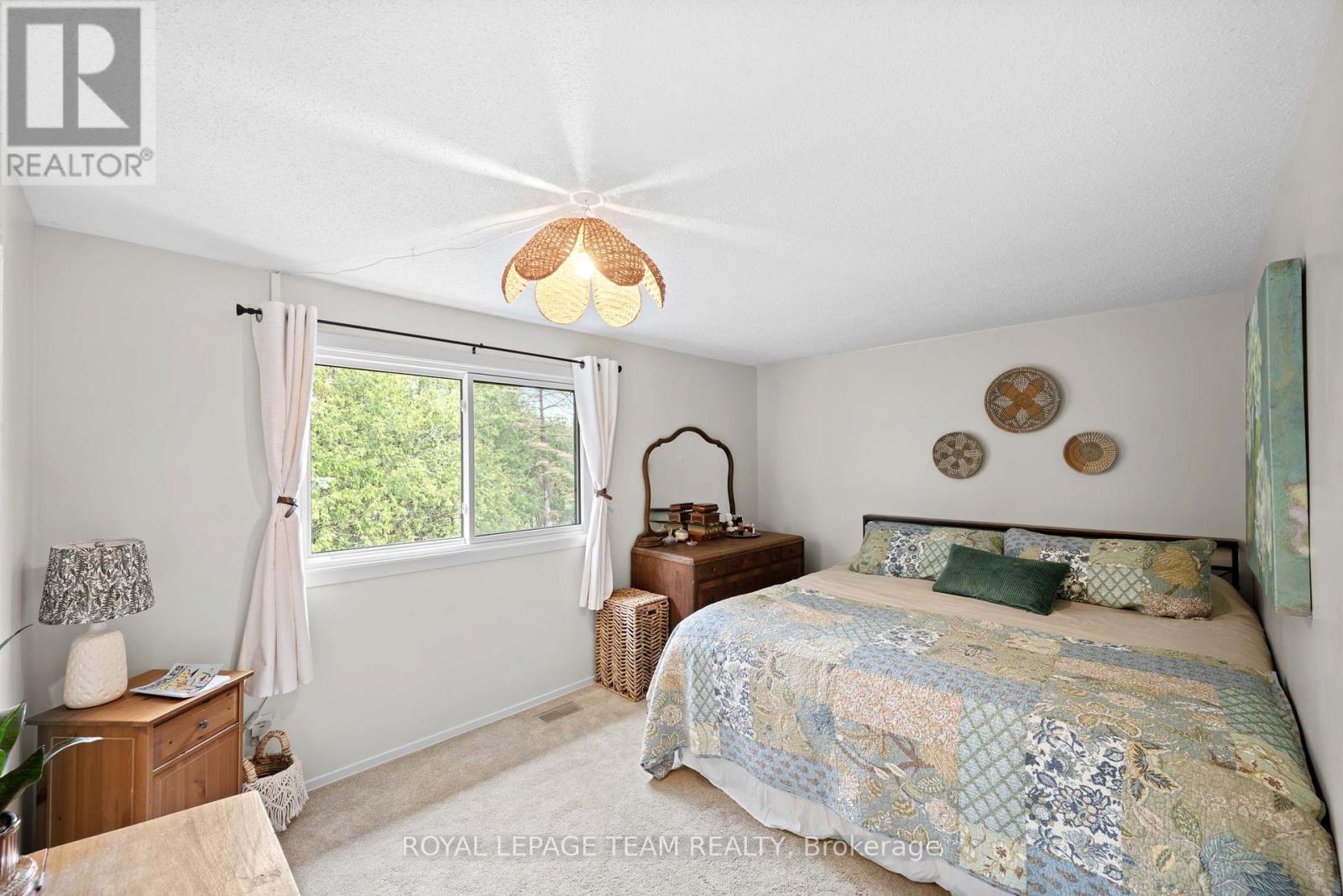 












42 - 1257 PRIORY LANE

,
Ottawa,




Ontario
K1C1Z8

