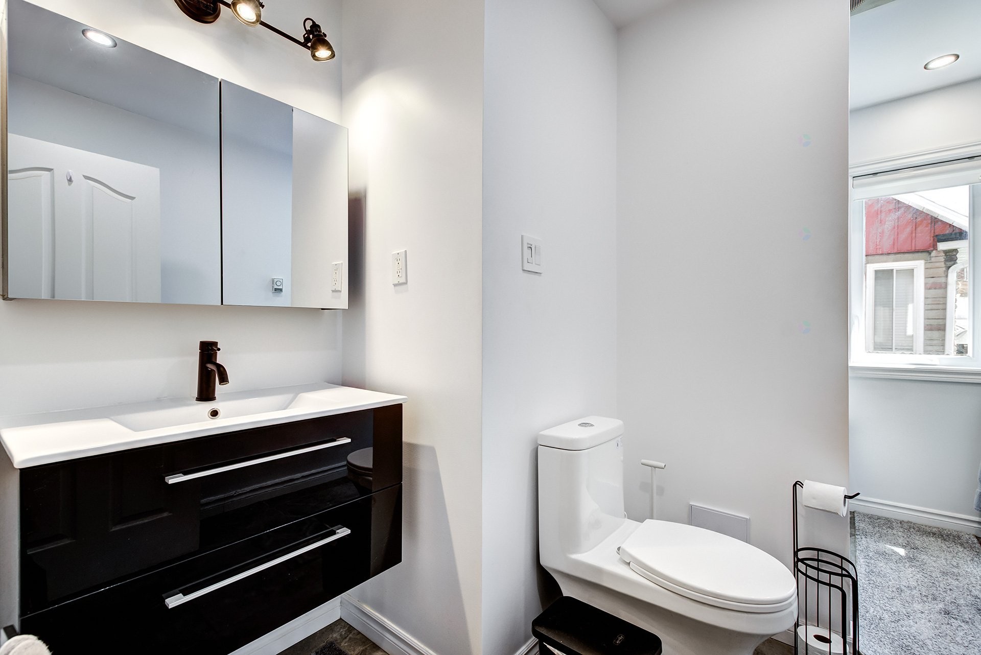 









36


Av. Dubé

,
Montréal-Est,




QC
H1B4W6

