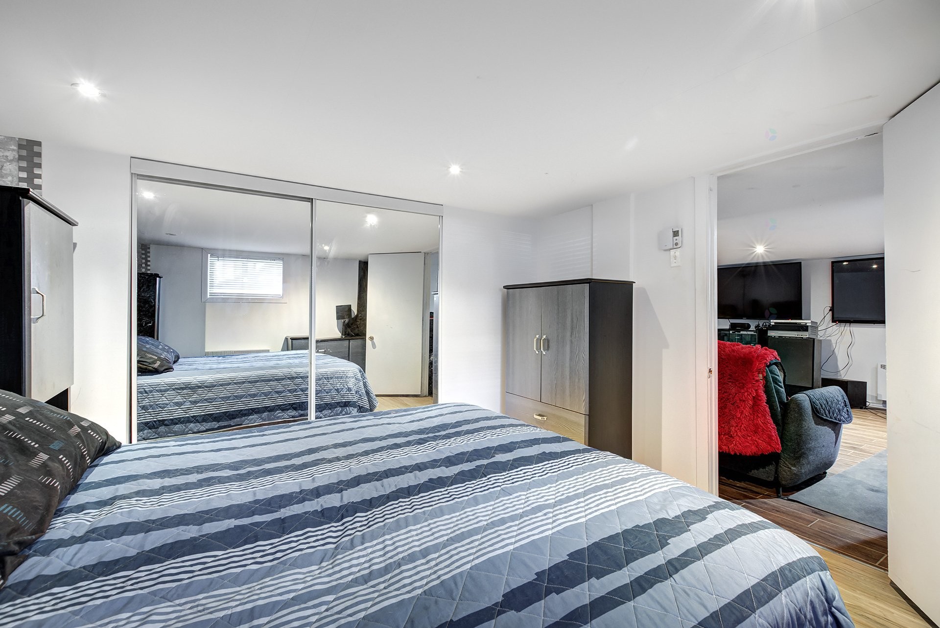 









36


Av. Dubé

,
Montréal-Est,




QC
H1B4W6

