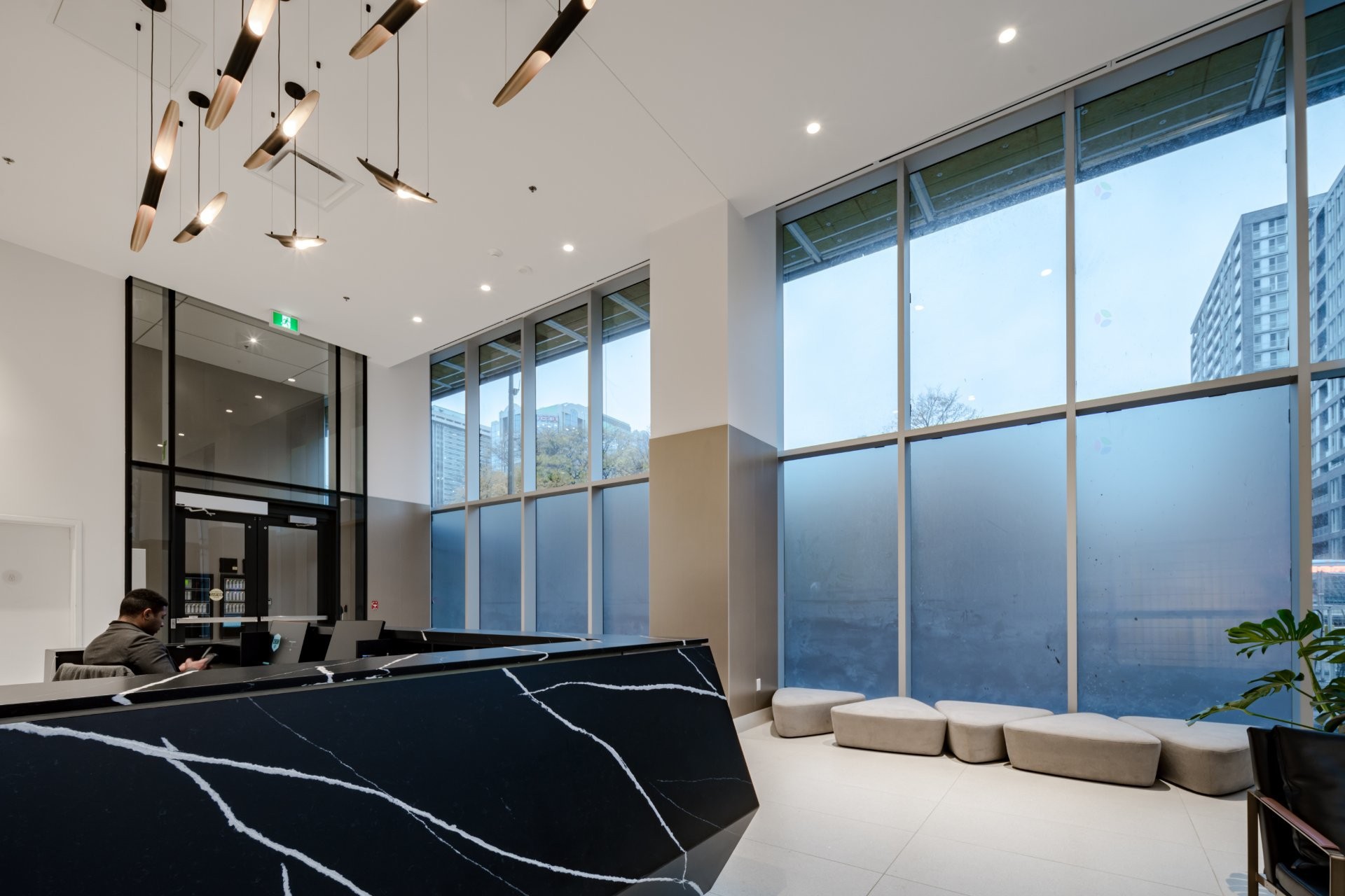 









2300


Rue Tupper

, 803,
Montréal (Ville-Marie),




QC
H3H0B9

