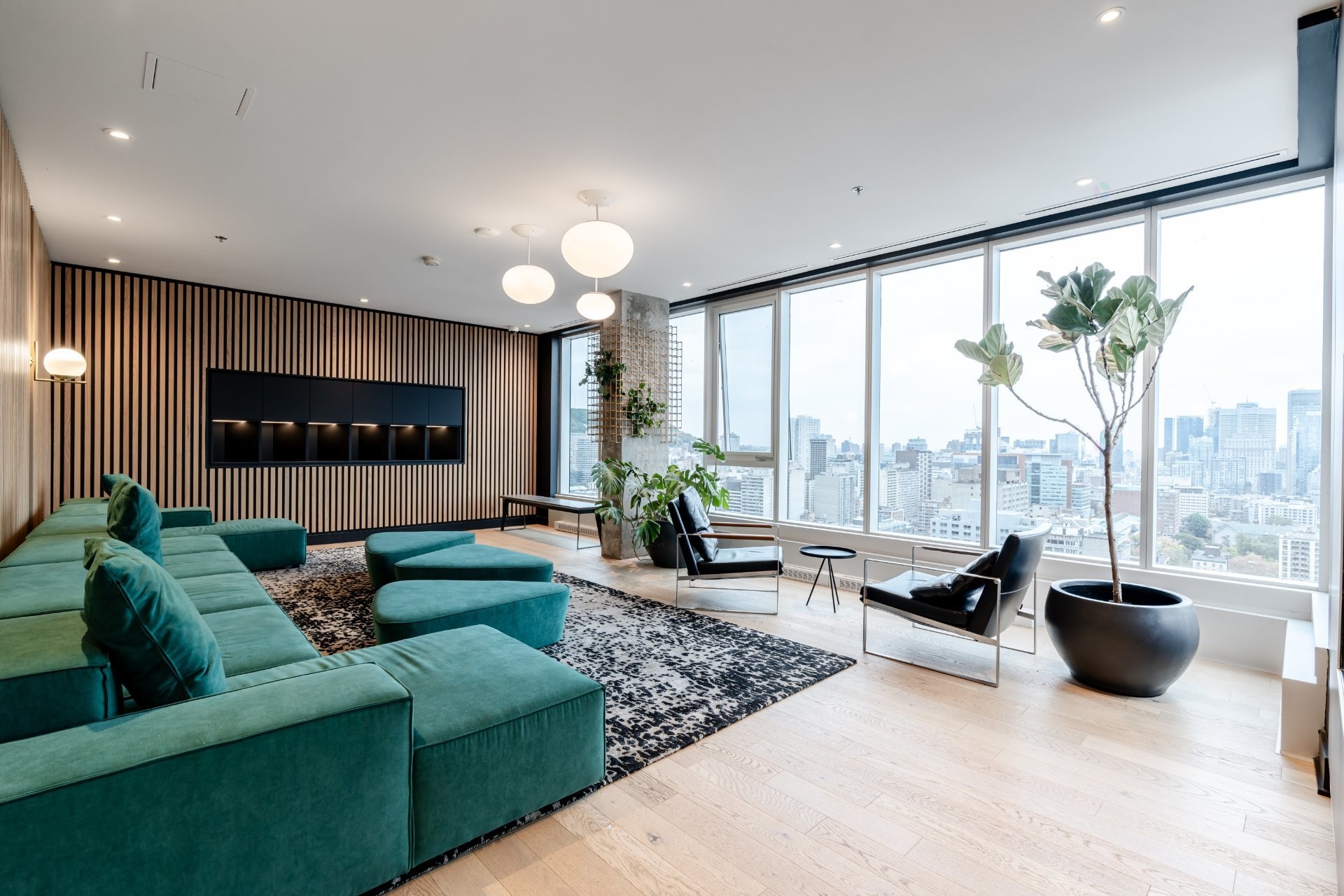 









2300


Rue Tupper

, 803,
Montréal (Ville-Marie),




QC
H3H0B9

