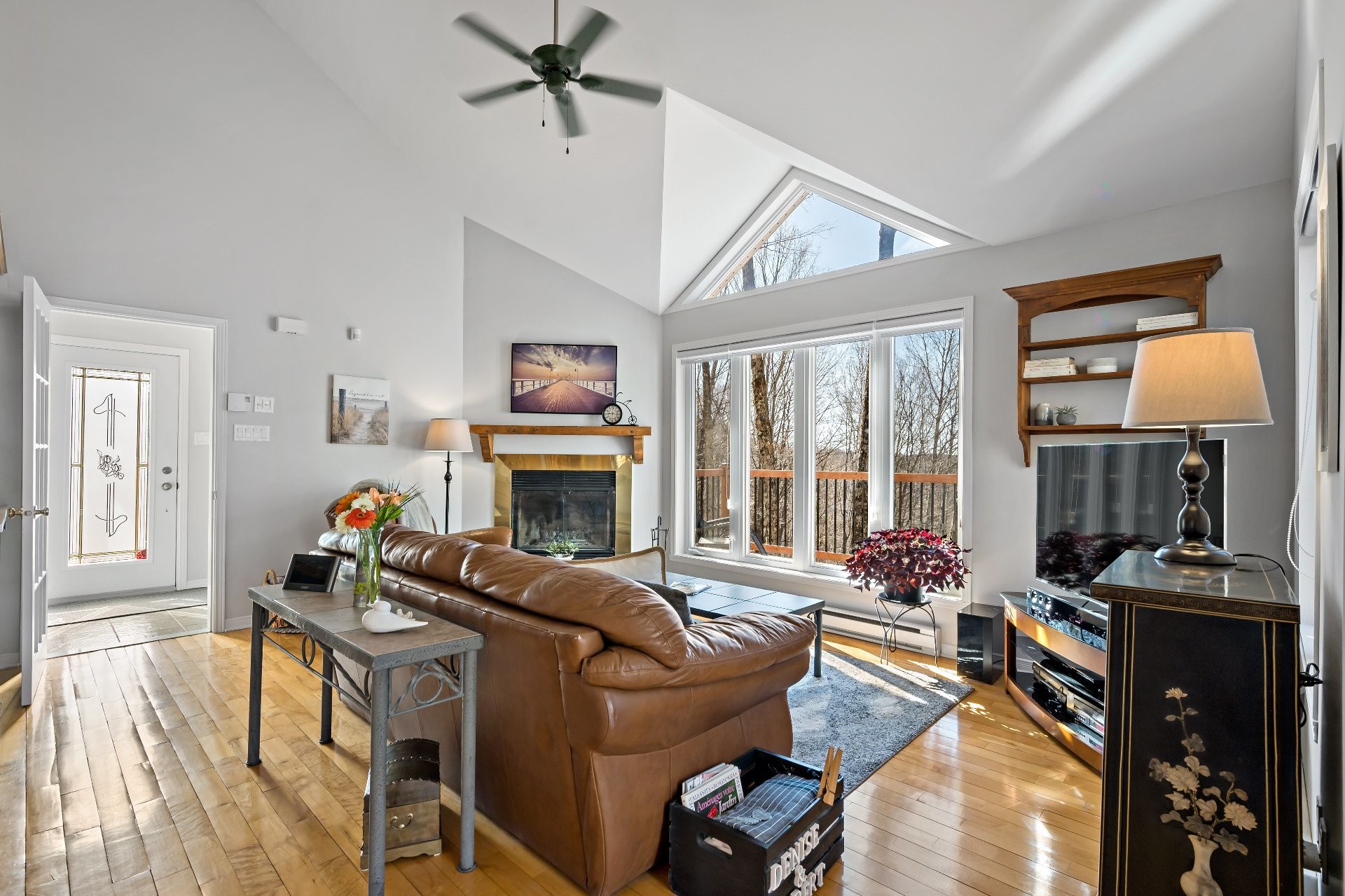 









100Z

 - 102Z


Ch. des Cimes

,
Saint-Sauveur,




QC
J0R1R3

