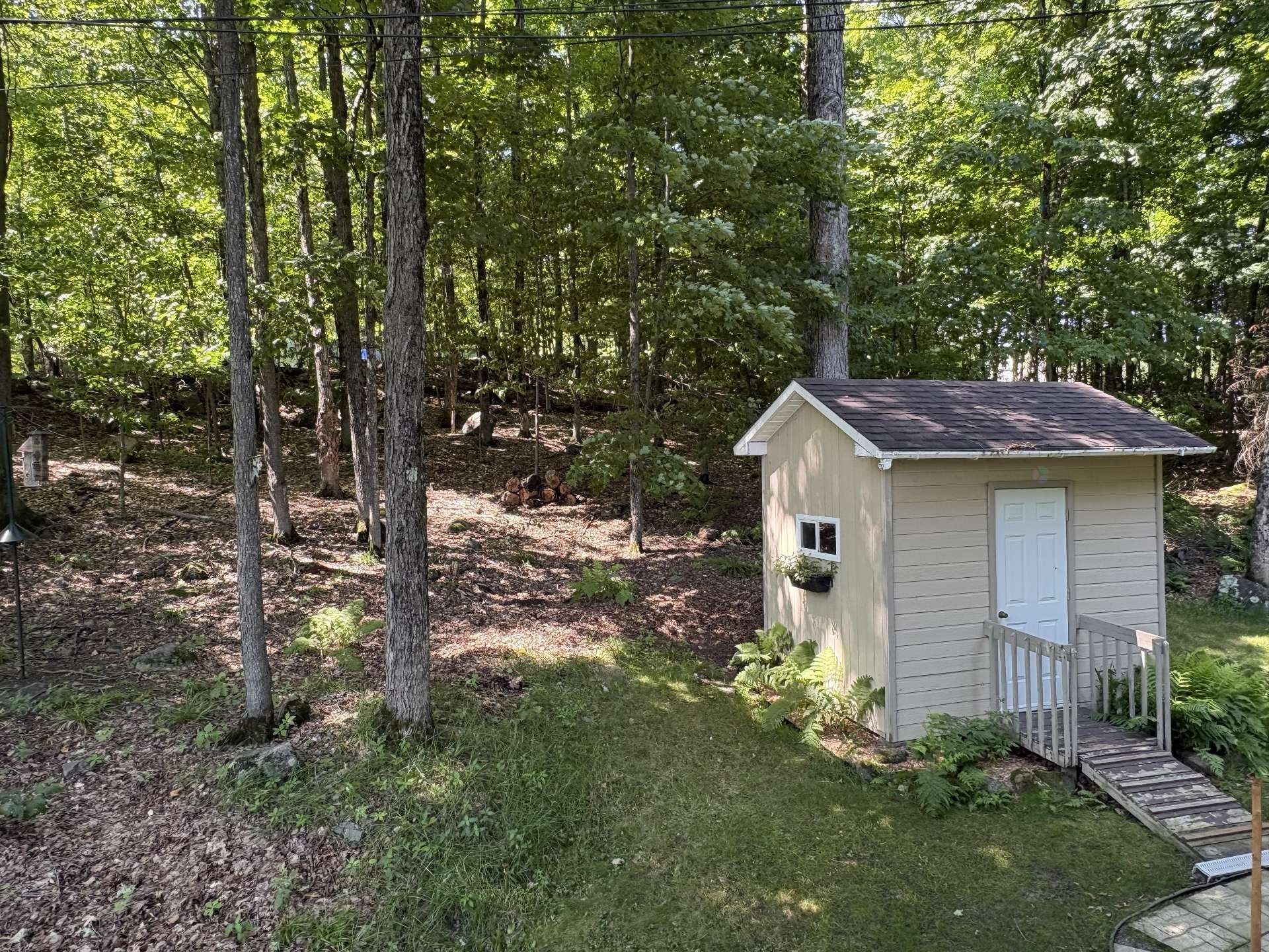 









100Z

 - 102Z


Ch. des Cimes

,
Saint-Sauveur,




QC
J0R1R3

