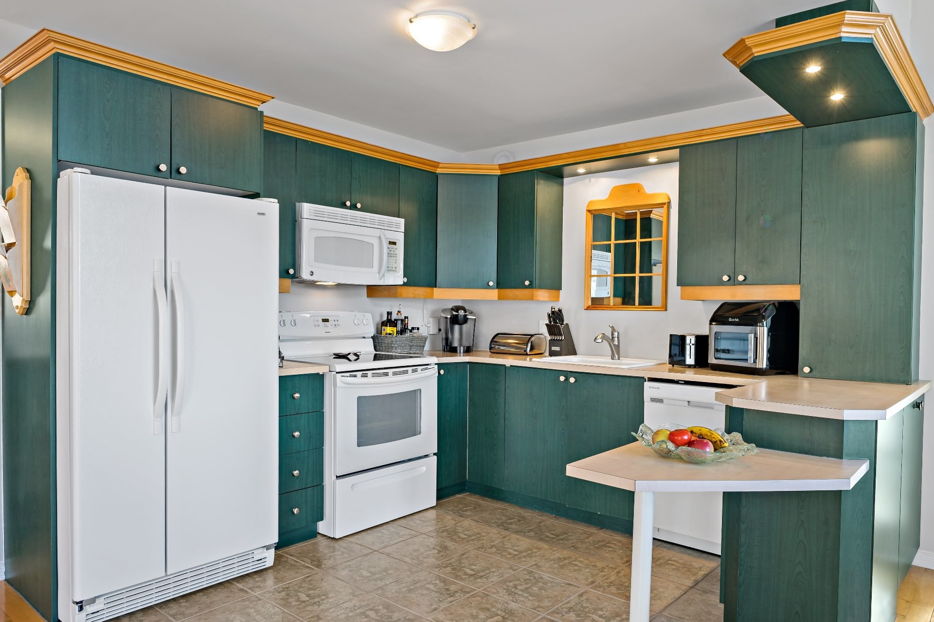 









100Z

 - 102Z


Ch. des Cimes

,
Saint-Sauveur,




QC
J0R1R3


