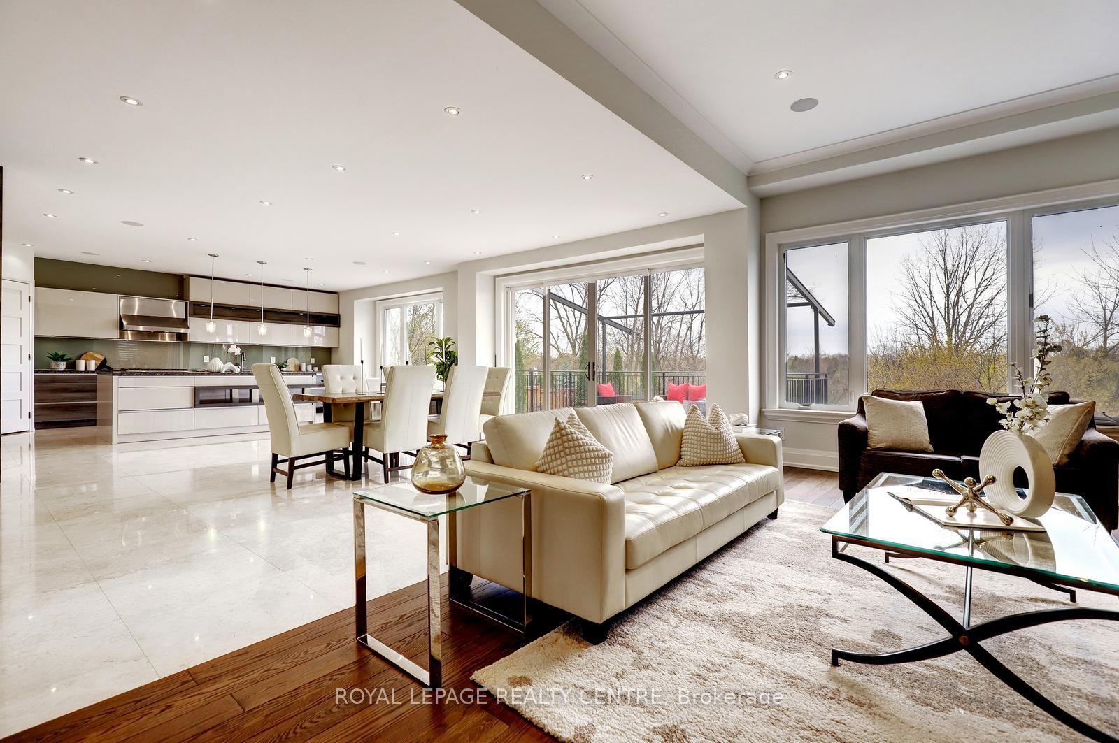 









31


Plainsman

Road,
Mississauga,




ON
L5N 1C4

