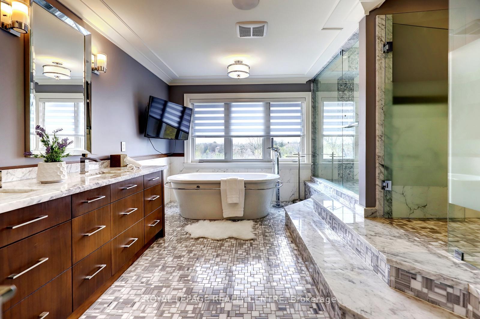 









31


Plainsman

Road,
Mississauga,




ON
L5N 1C4

