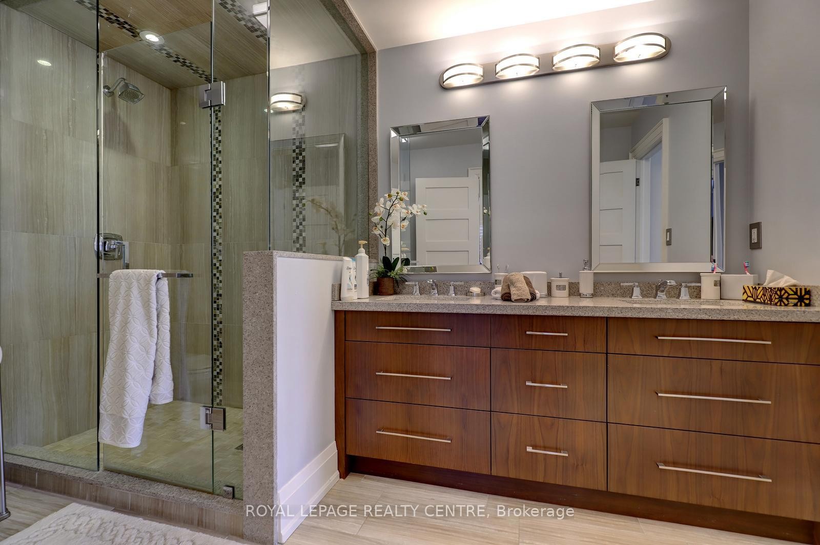 









31


Plainsman

Road,
Mississauga,




ON
L5N 1C4

