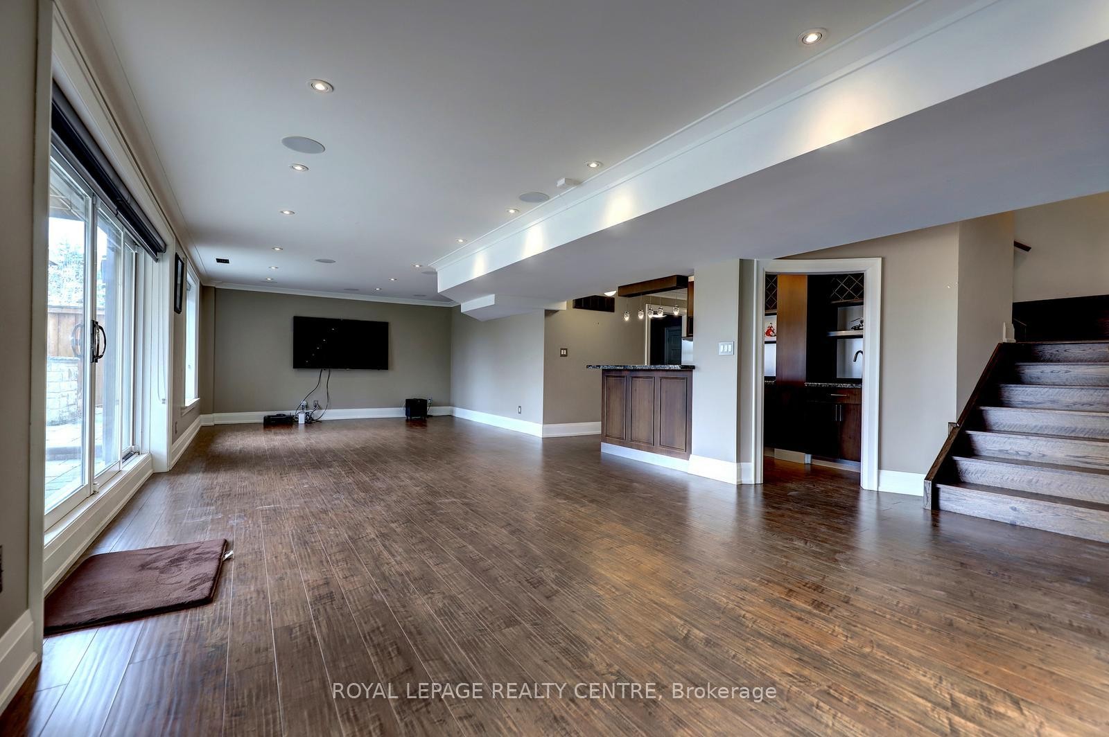 









31


Plainsman

Road,
Mississauga,




ON
L5N 1C4

