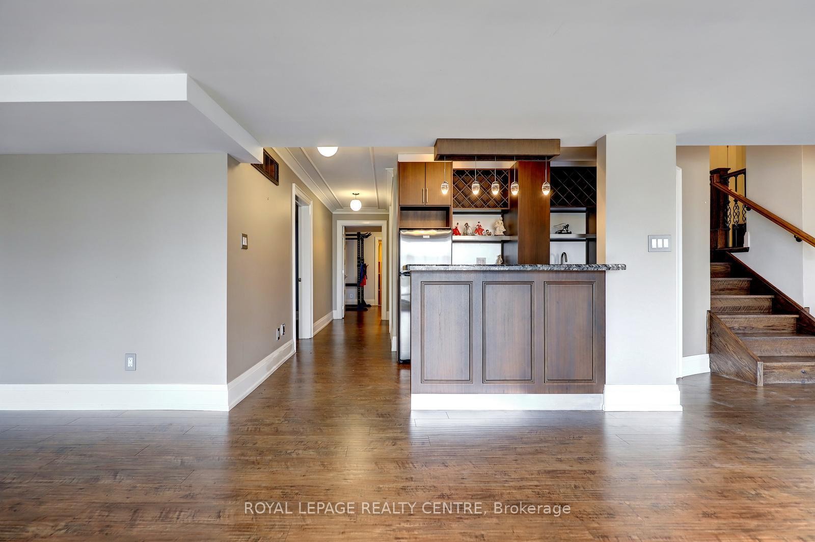 









31


Plainsman

Road,
Mississauga,




ON
L5N 1C4

