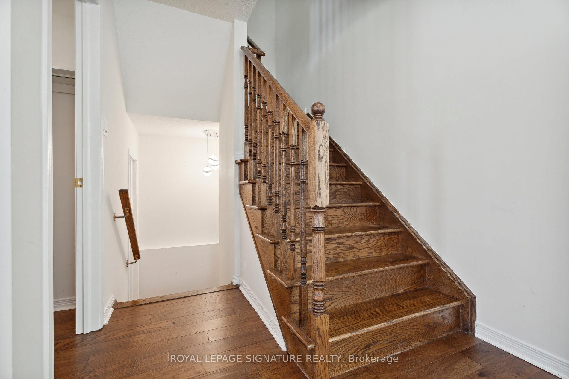 









1198


Mary-Lou St

Street,
Innisfil,




ON
L9S 0C1

