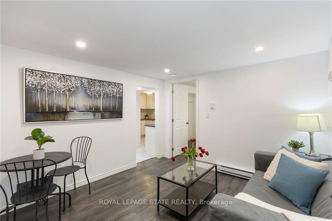 









7


Purdy

Crescent, 2,
Hamilton,




ON
L9A 3B4

