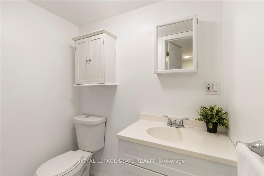 









7


Purdy

Crescent, 2,
Hamilton,




ON
L9A 3B4

