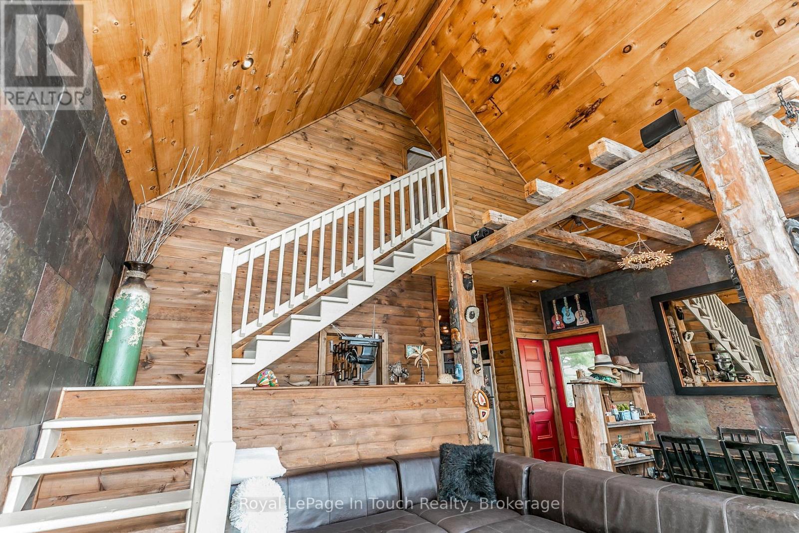 












8 B686 DERBYSHIRE

,
The Archipelago (Archipelago),




Ontario
P2A0B7

