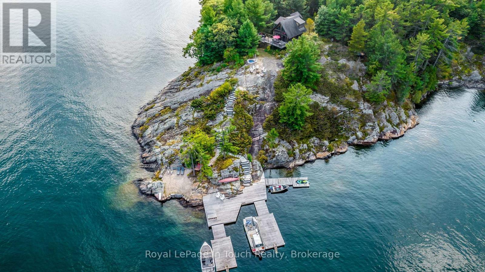 












8 B686 DERBYSHIRE

,
The Archipelago (Archipelago),




Ontario
P2A0B7

