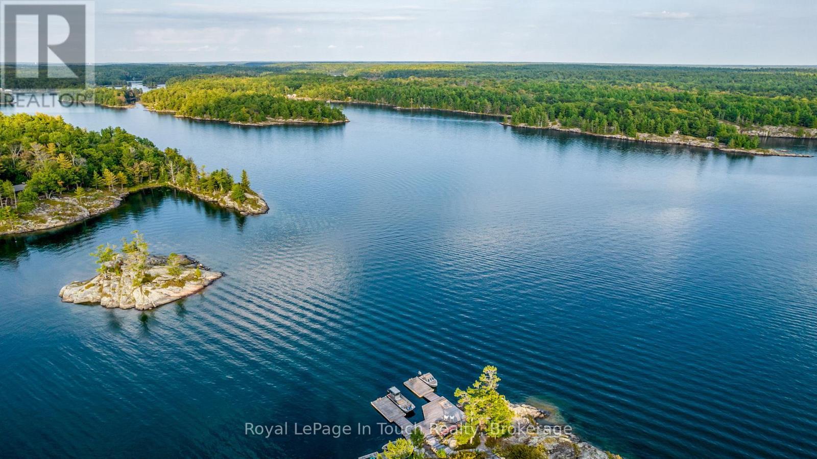 












8 B686 DERBYSHIRE

,
The Archipelago (Archipelago),




Ontario
P2A0B7


