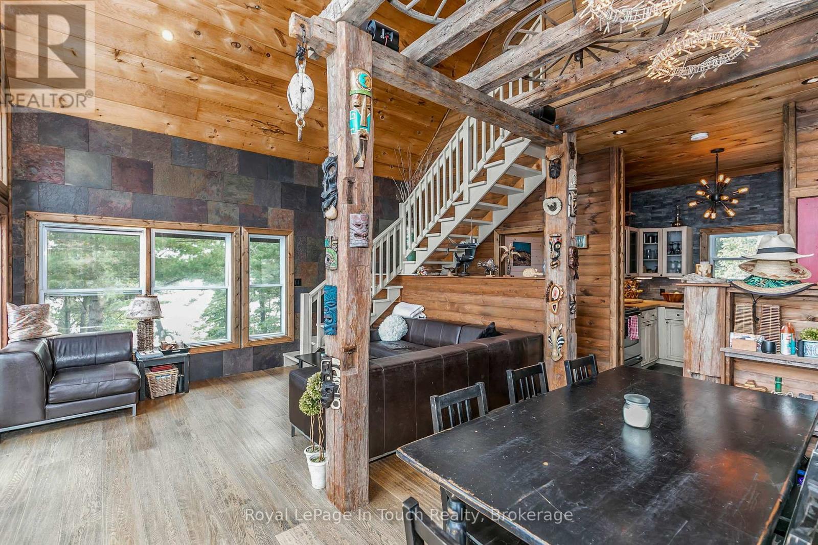 












8 B686 DERBYSHIRE

,
The Archipelago (Archipelago),




Ontario
P2A0B7

