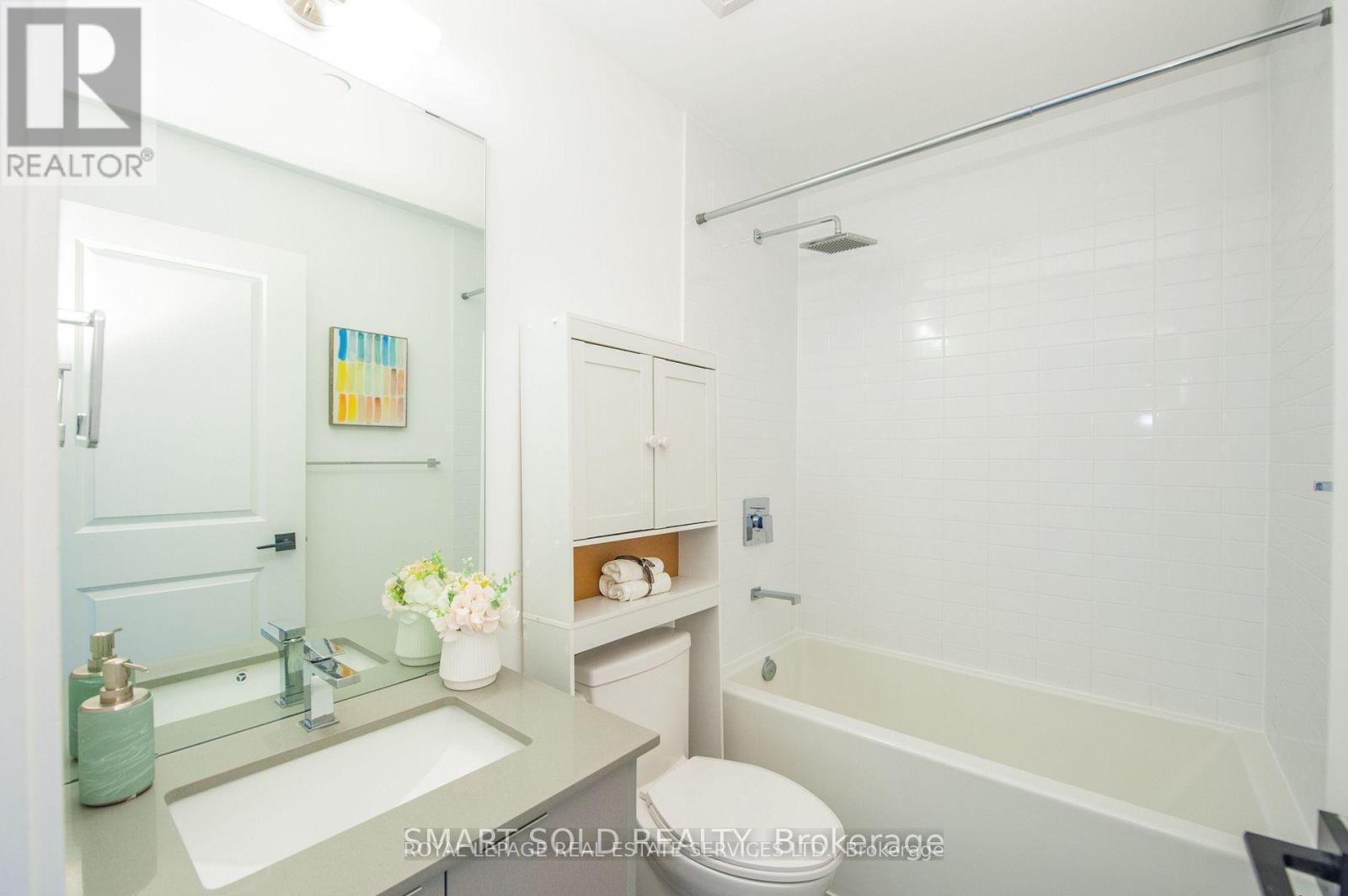 












1126 - 2485 TAUNTON ROAD

,
Oakville,




Ontario
L6H3R8

