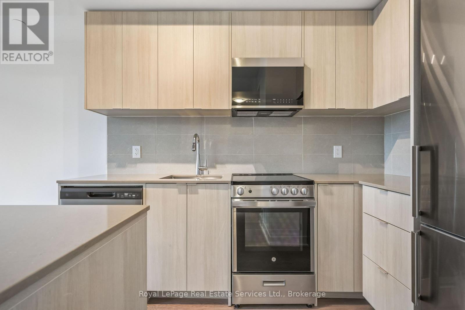 












711 - 2088 JAMES STREET

,
Burlington (Brant),




Ontario
L7R0H2

