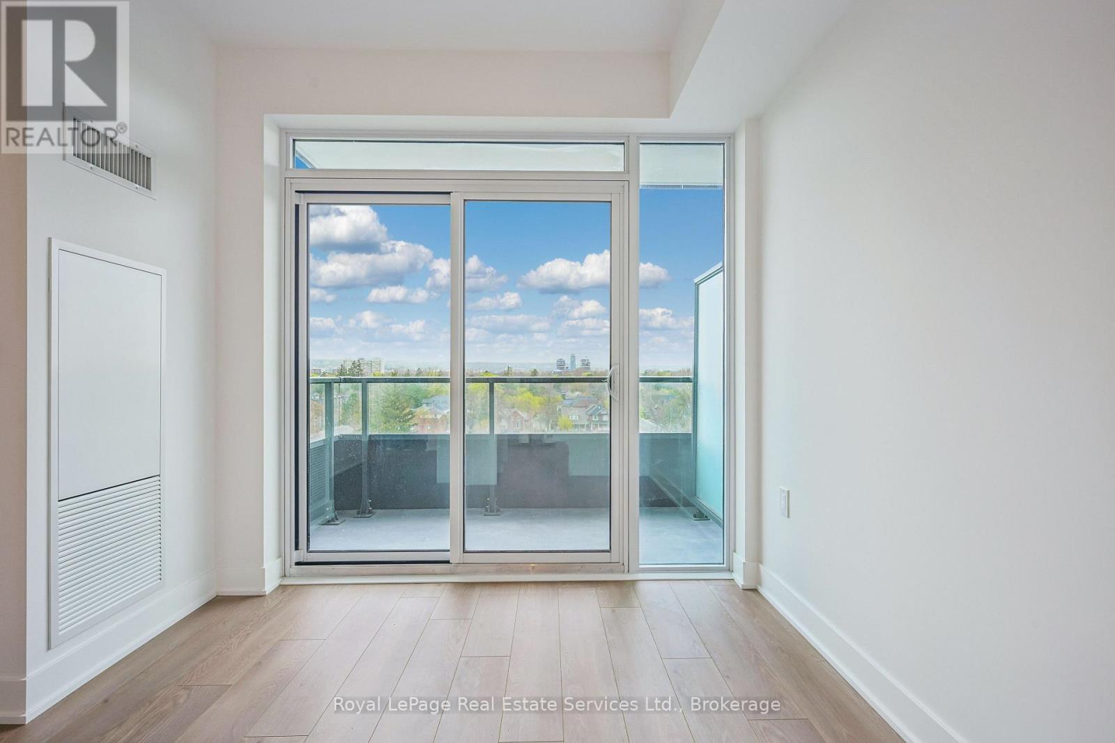 












711 - 2088 JAMES STREET

,
Burlington (Brant),




Ontario
L7R0H2

