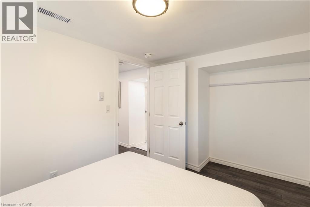 












7 PURDY Crescent Unit# 2

,
Hamilton,




Ontario
L9A3B4

