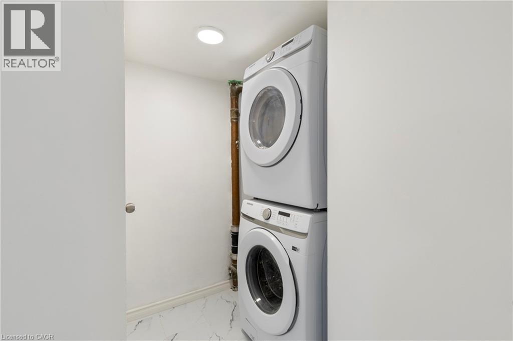 












7 PURDY Crescent Unit# 2

,
Hamilton,




Ontario
L9A3B4

