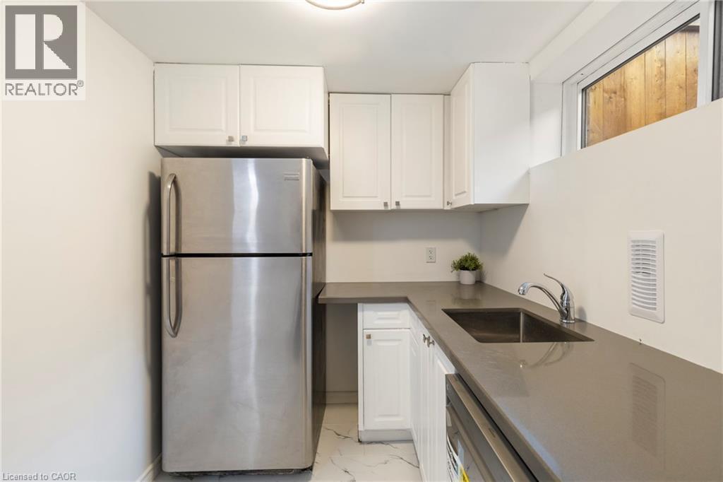 












7 PURDY Crescent Unit# 2

,
Hamilton,




Ontario
L9A3B4


