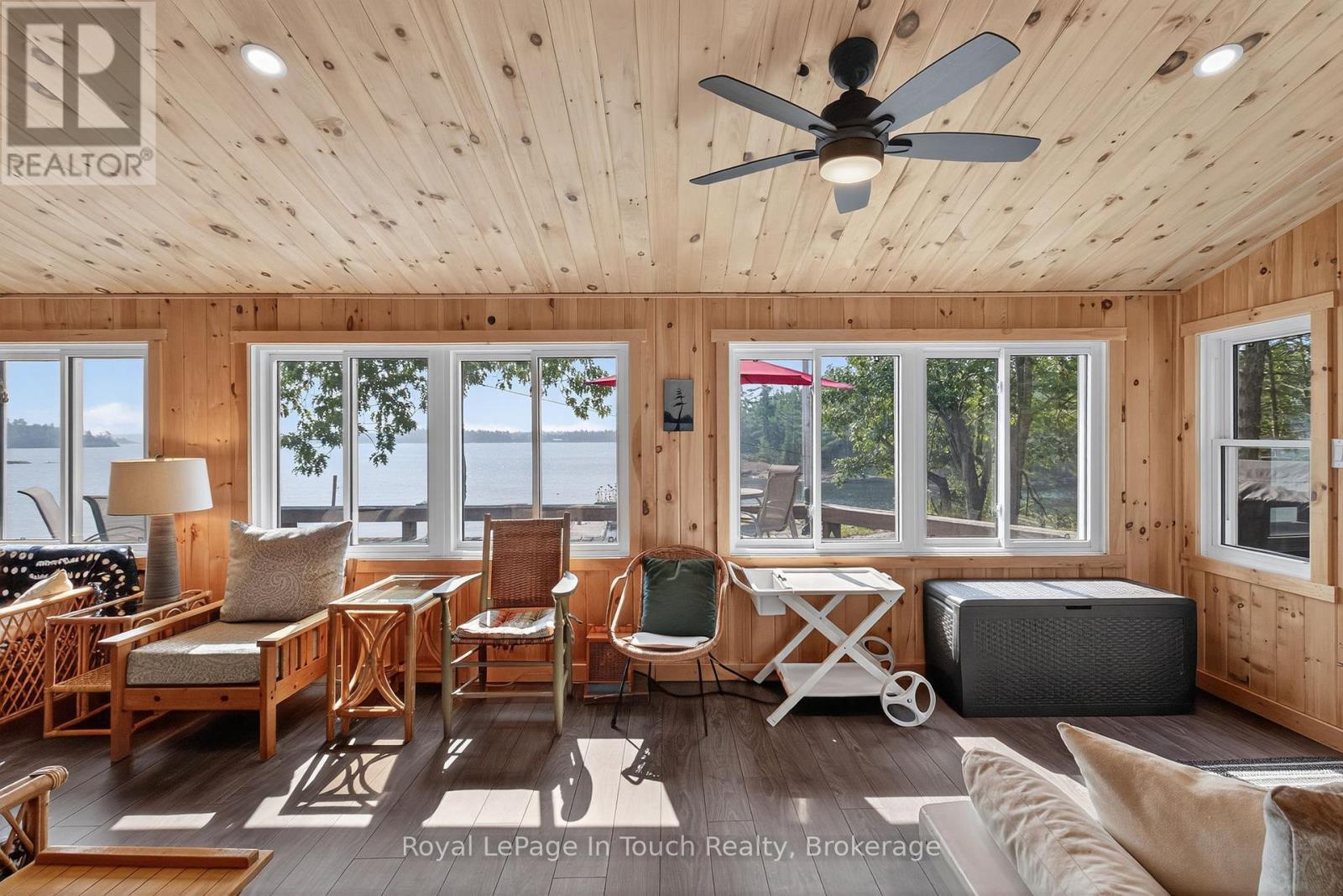 












34 B320 SANS SOUCI ISLAND

,
The Archipelago (Archipelago South),




Ontario
P2A0B7


