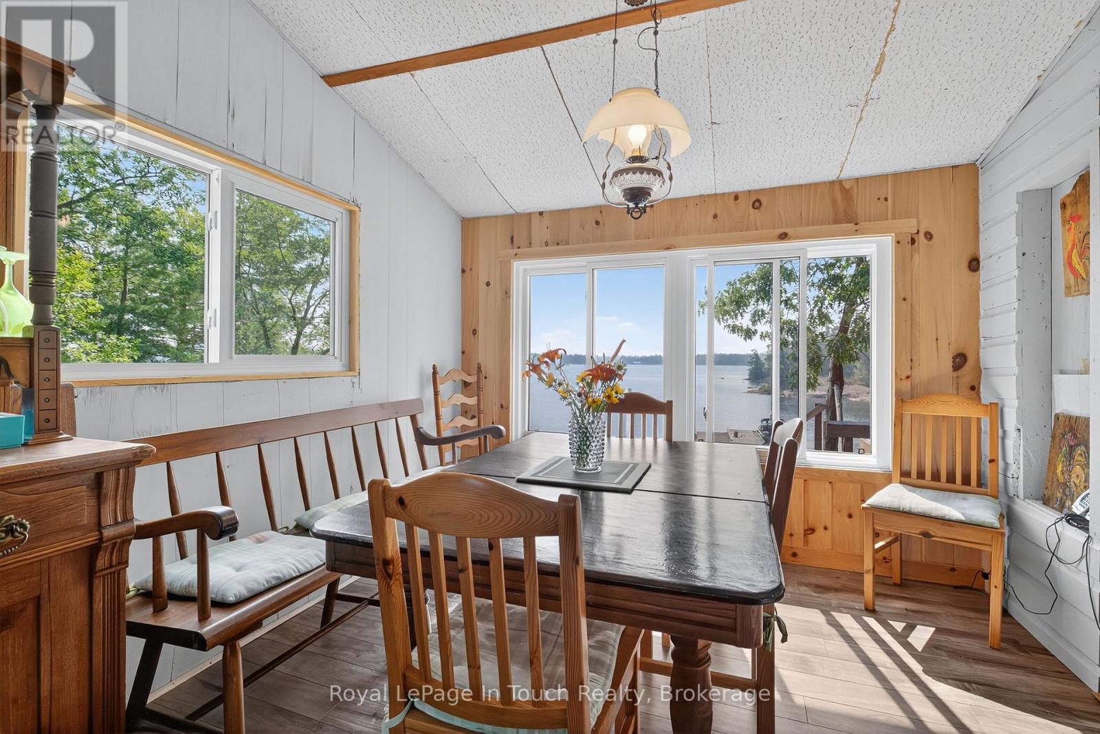 












34 B320 SANS SOUCI ISLAND

,
The Archipelago (Archipelago South),




Ontario
P2A0B7

