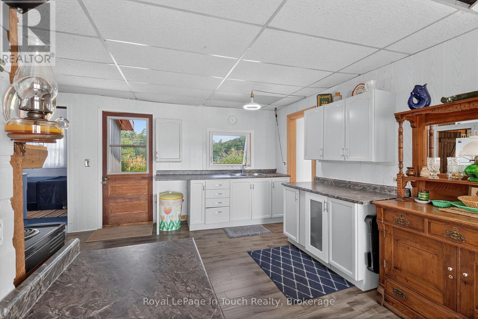 












34 B320 SANS SOUCI ISLAND

,
The Archipelago (Archipelago South),




Ontario
P2A0B7

