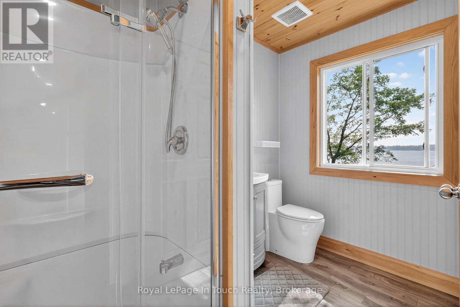 












34 B320 SANS SOUCI ISLAND

,
The Archipelago (Archipelago South),




Ontario
P2A0B7

