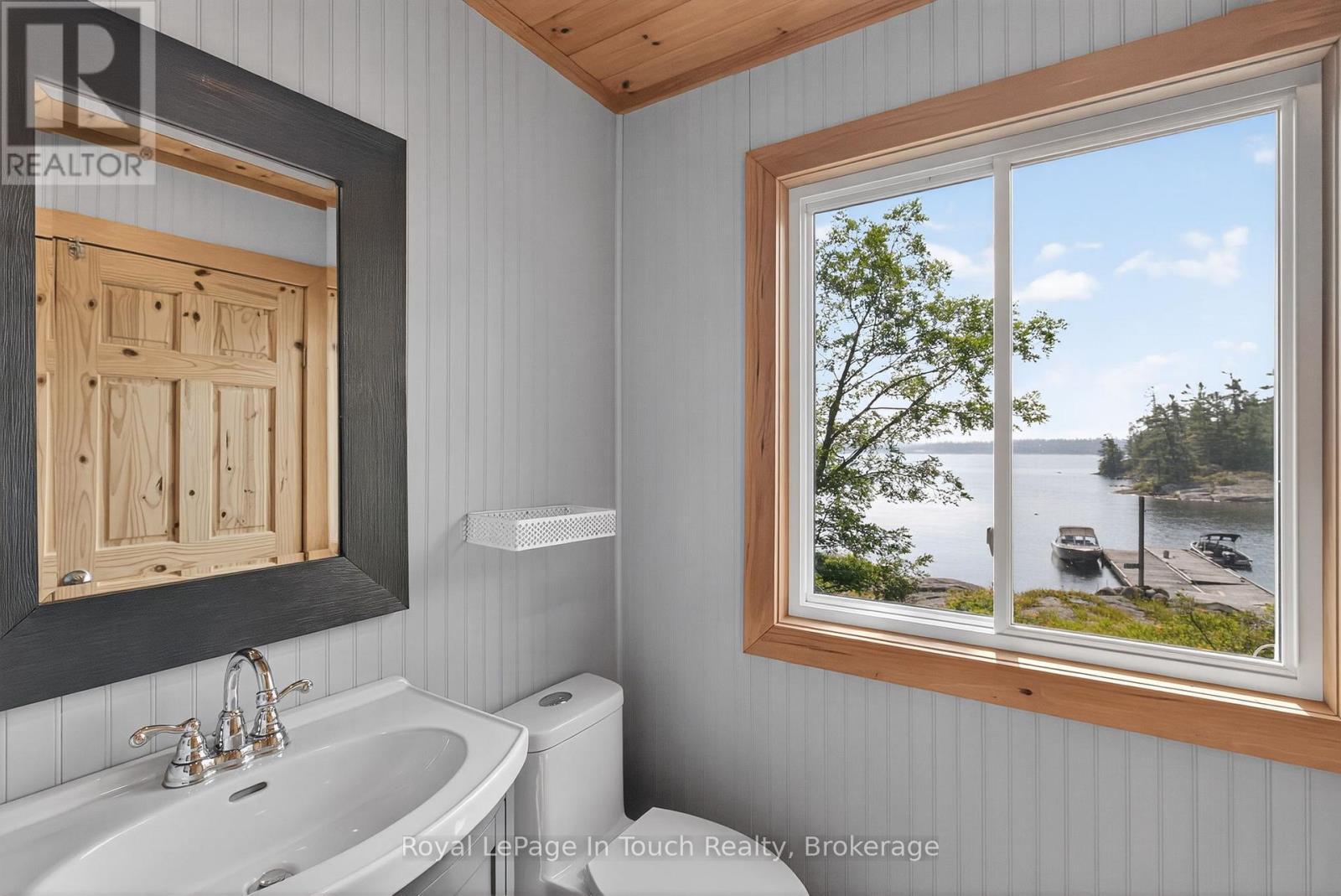 












34 B320 SANS SOUCI ISLAND

,
The Archipelago (Archipelago South),




Ontario
P2A0B7

