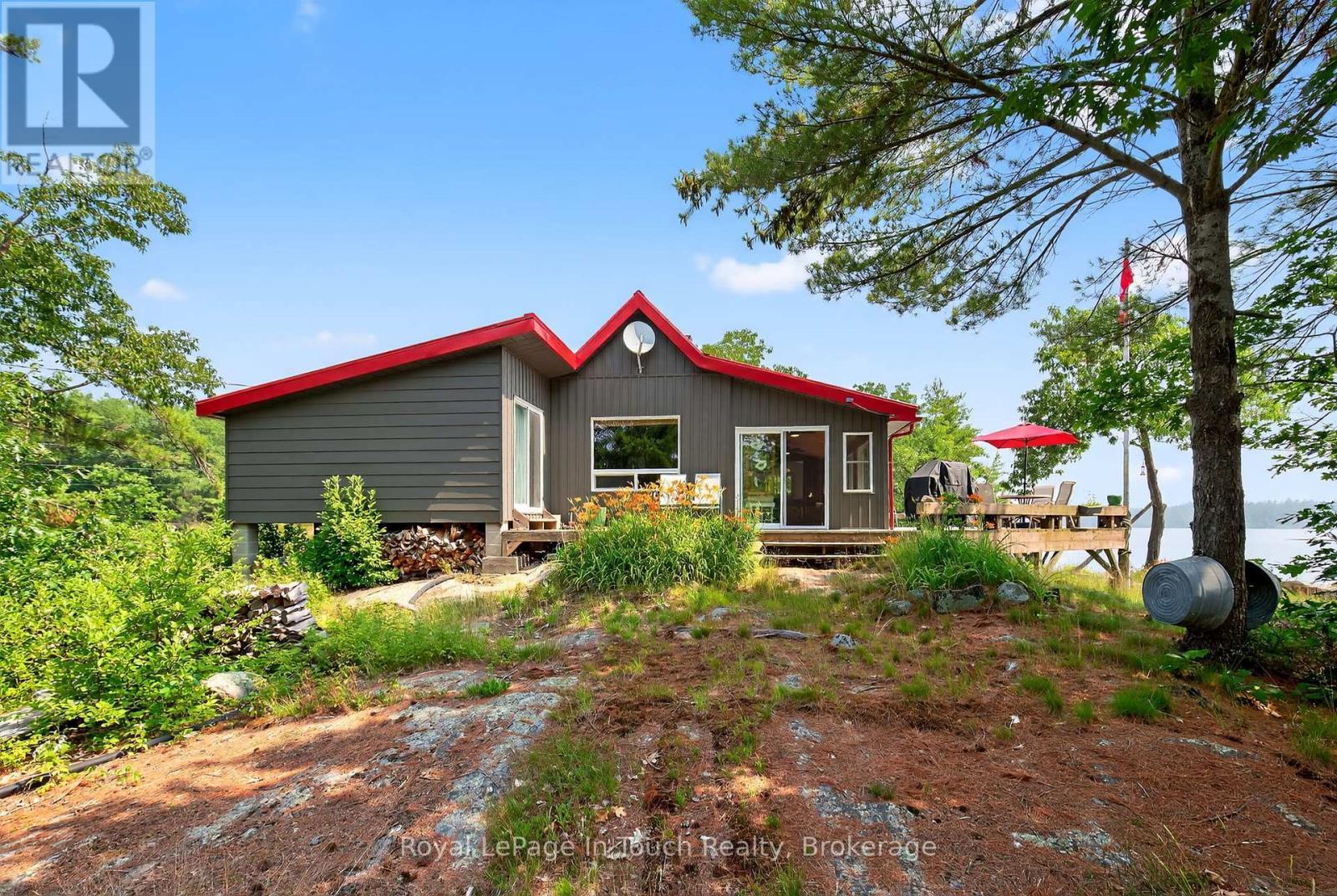 












34 B320 SANS SOUCI ISLAND

,
The Archipelago (Archipelago South),




Ontario
P2A0B7

