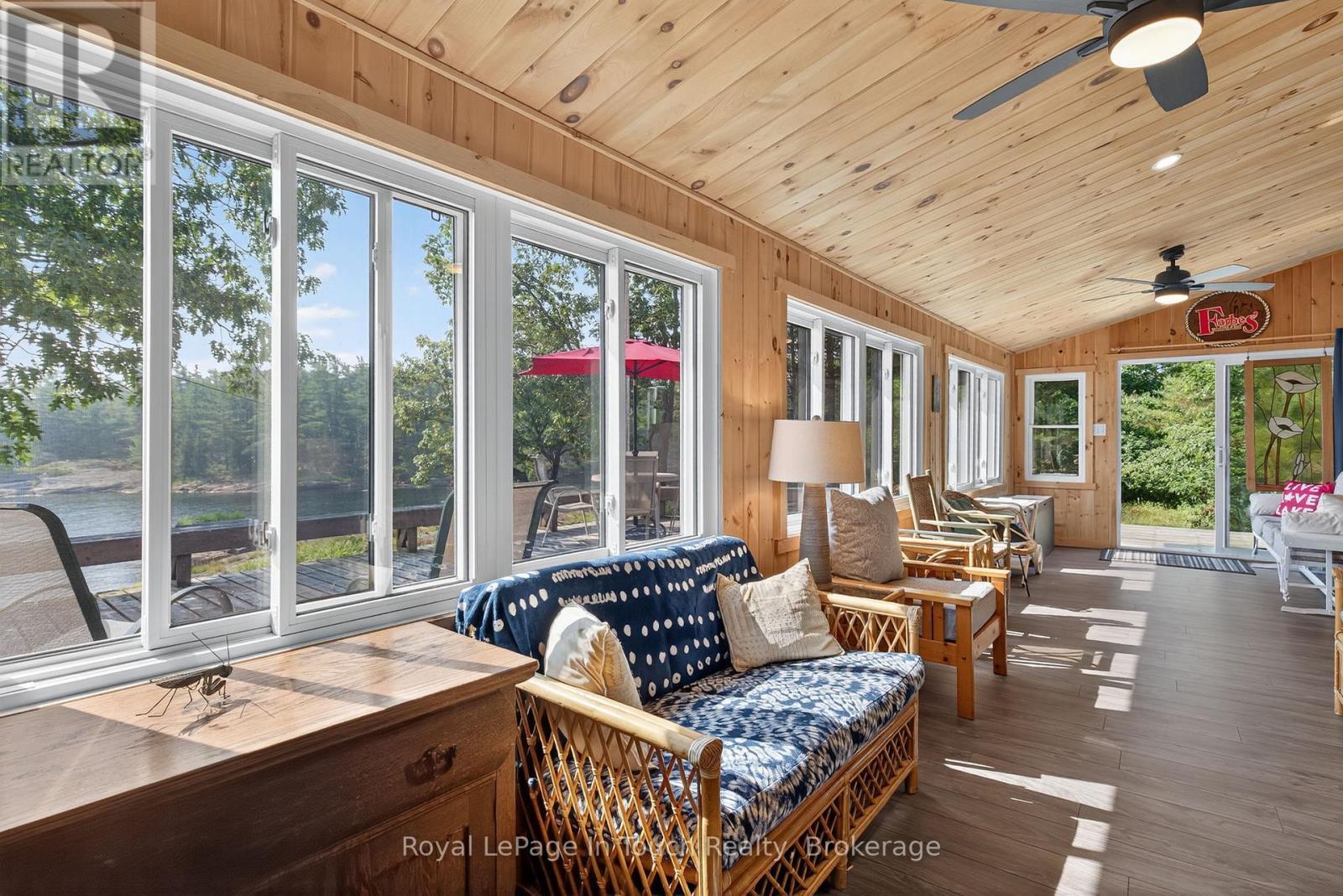 












34 B320 SANS SOUCI ISLAND

,
The Archipelago (Archipelago South),




Ontario
P2A0B7

