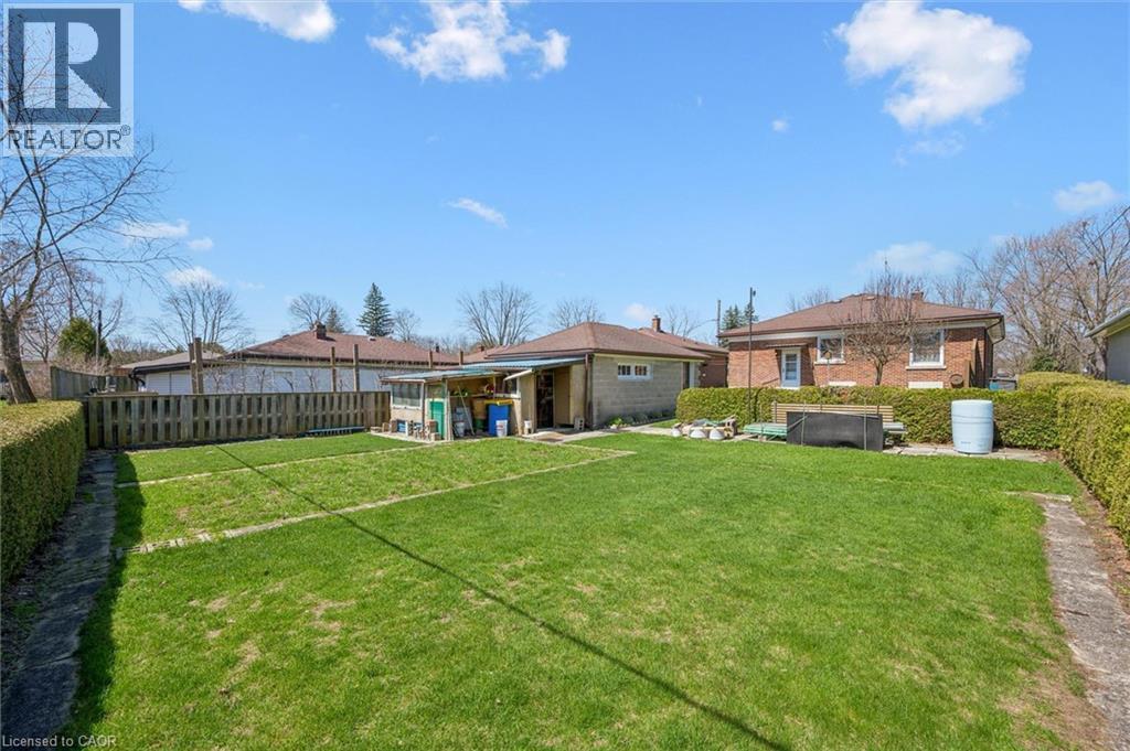 












133 EMMA Street

,
Guelph,




Ontario
N1E1V2

