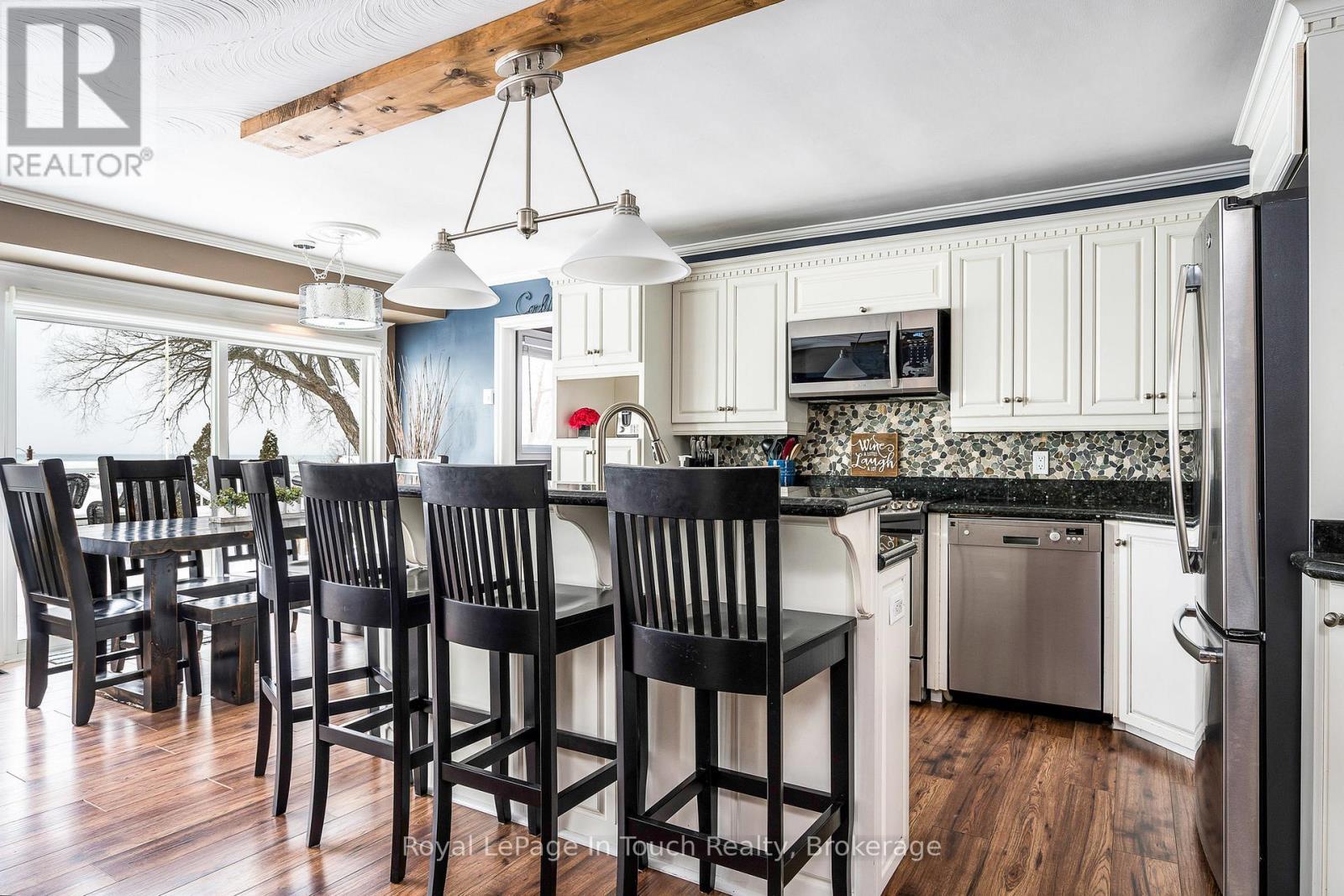 












8 TINY BEACHES ROAD S

,
Tiny,




Ontario
L0L2J0

