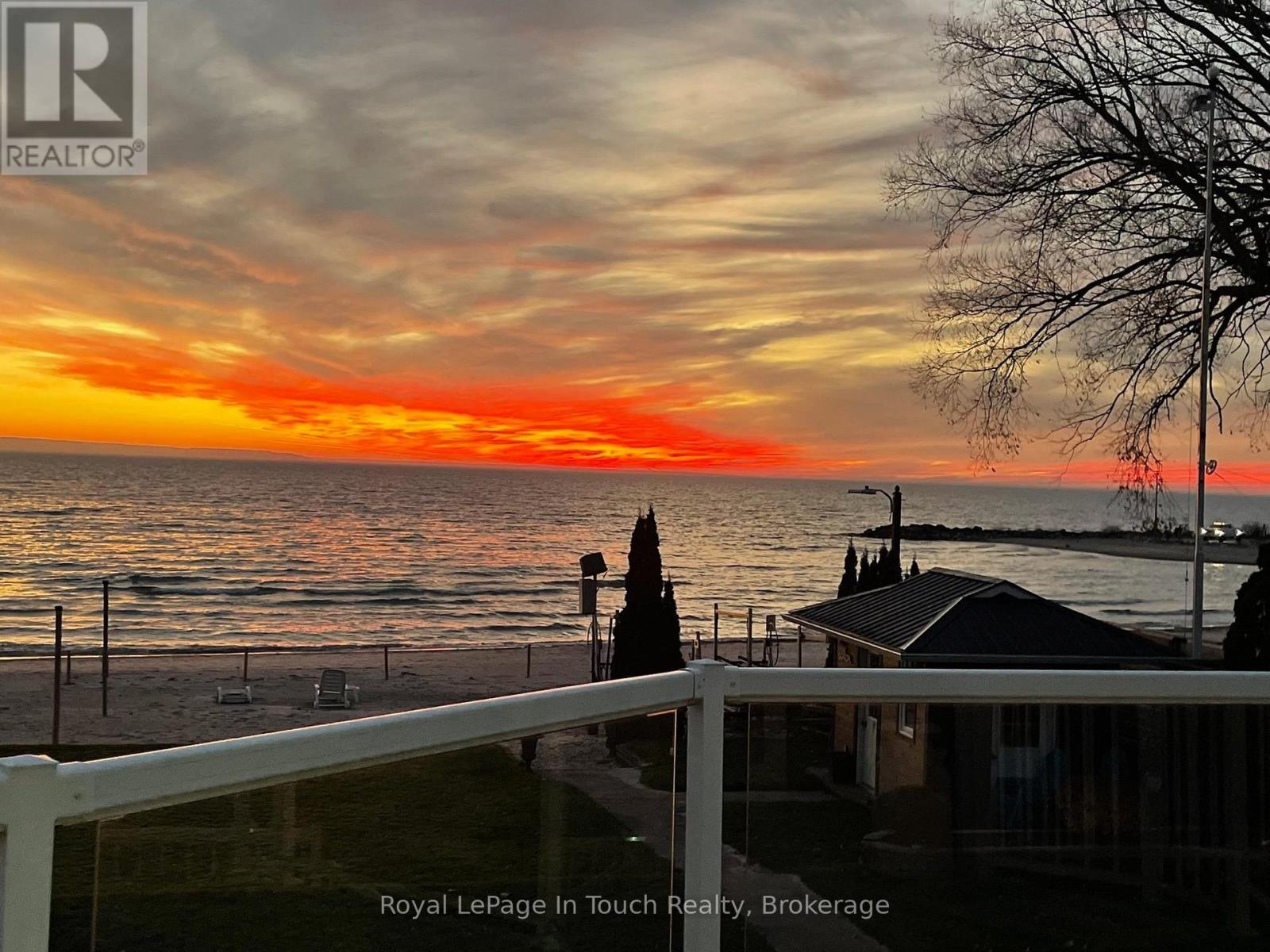 












8 TINY BEACHES ROAD S

,
Tiny,




Ontario
L0L2J0

