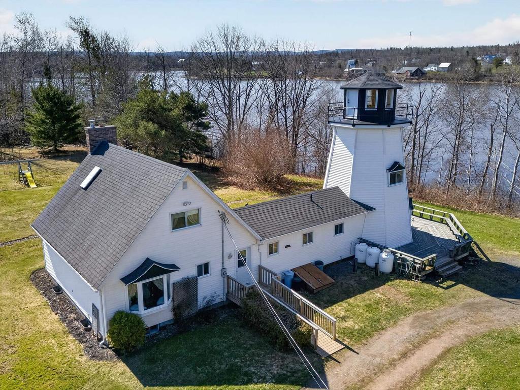 












309 Sand Point Rd (plus two vacant lots)

,
Barrachois,




NS
B0K 1V0

