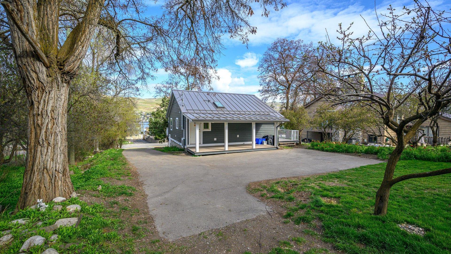 









7778


Okanagan Landing

Road,
Vernon,




BC
V1H 1H2

