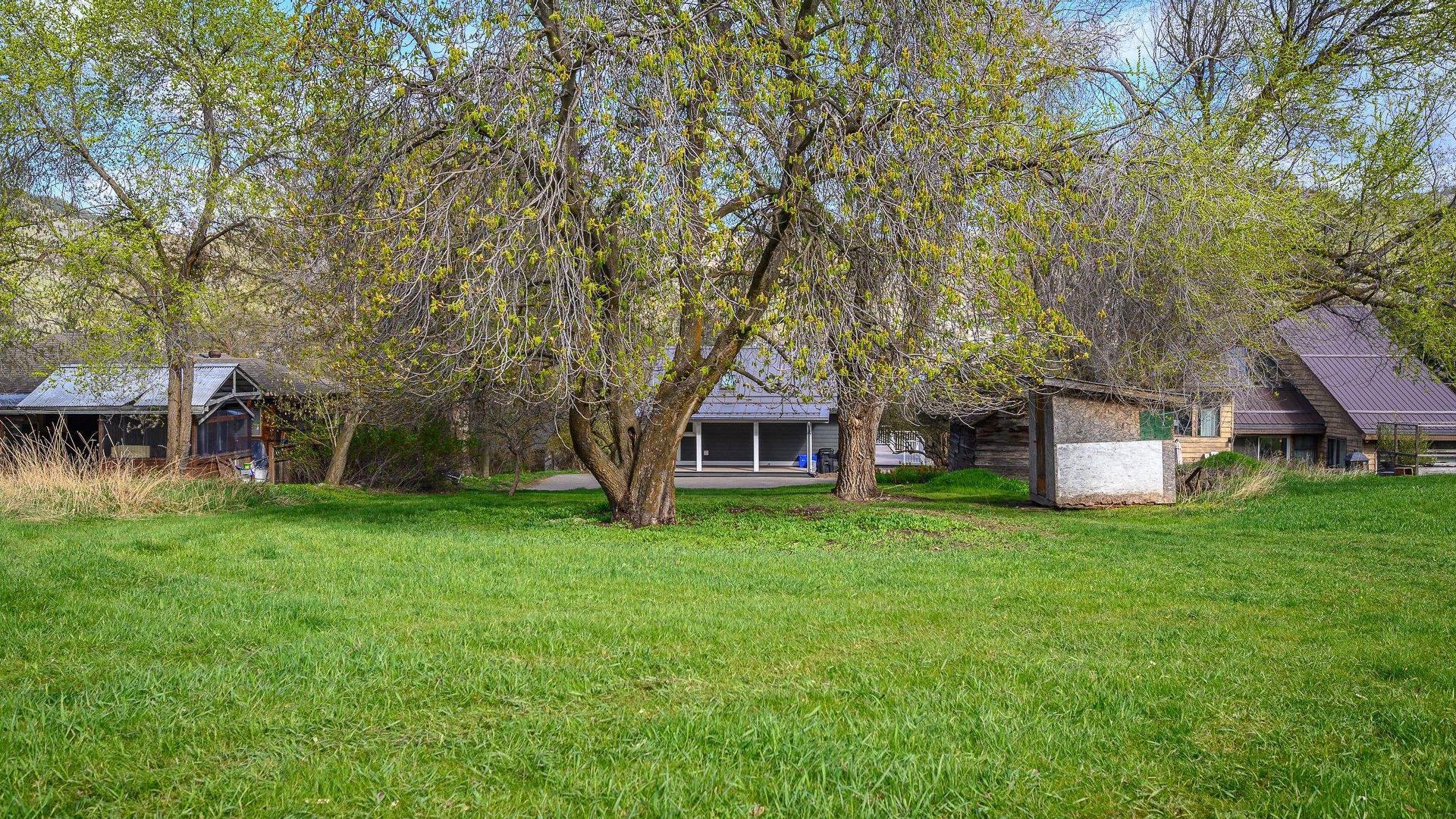 









7778


Okanagan Landing

Road,
Vernon,




BC
V1H 1H2


