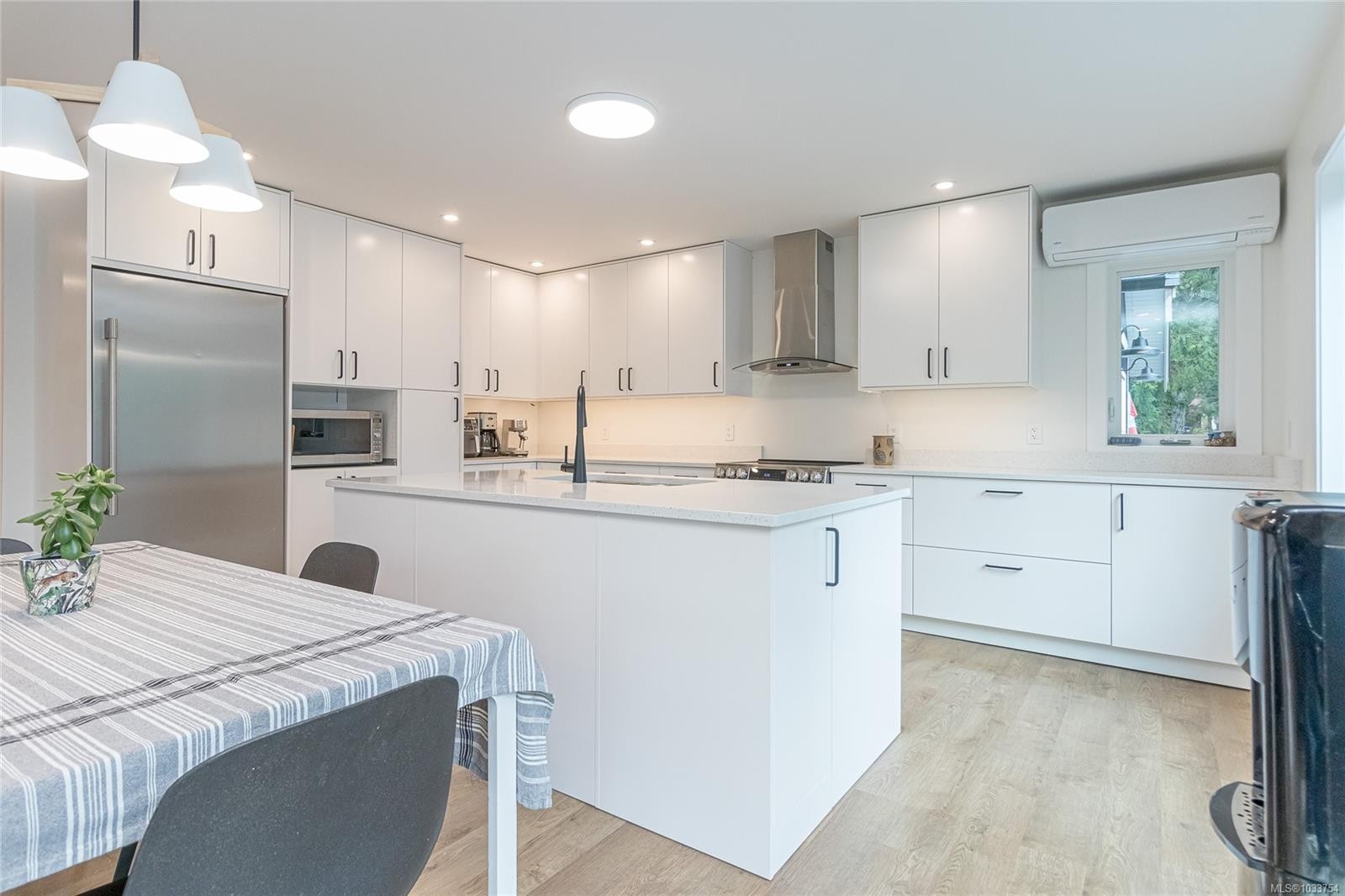









1119


Bellevue

Rd,
Parksville,




BC
V9P 2C1

