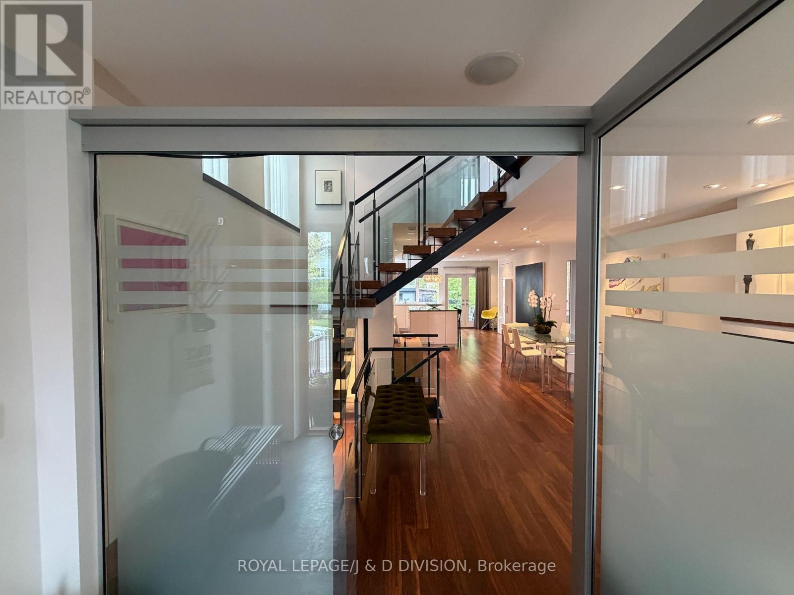 












44 STANDISH AVENUE

,
Toronto,




Ontario
M4W3B1

