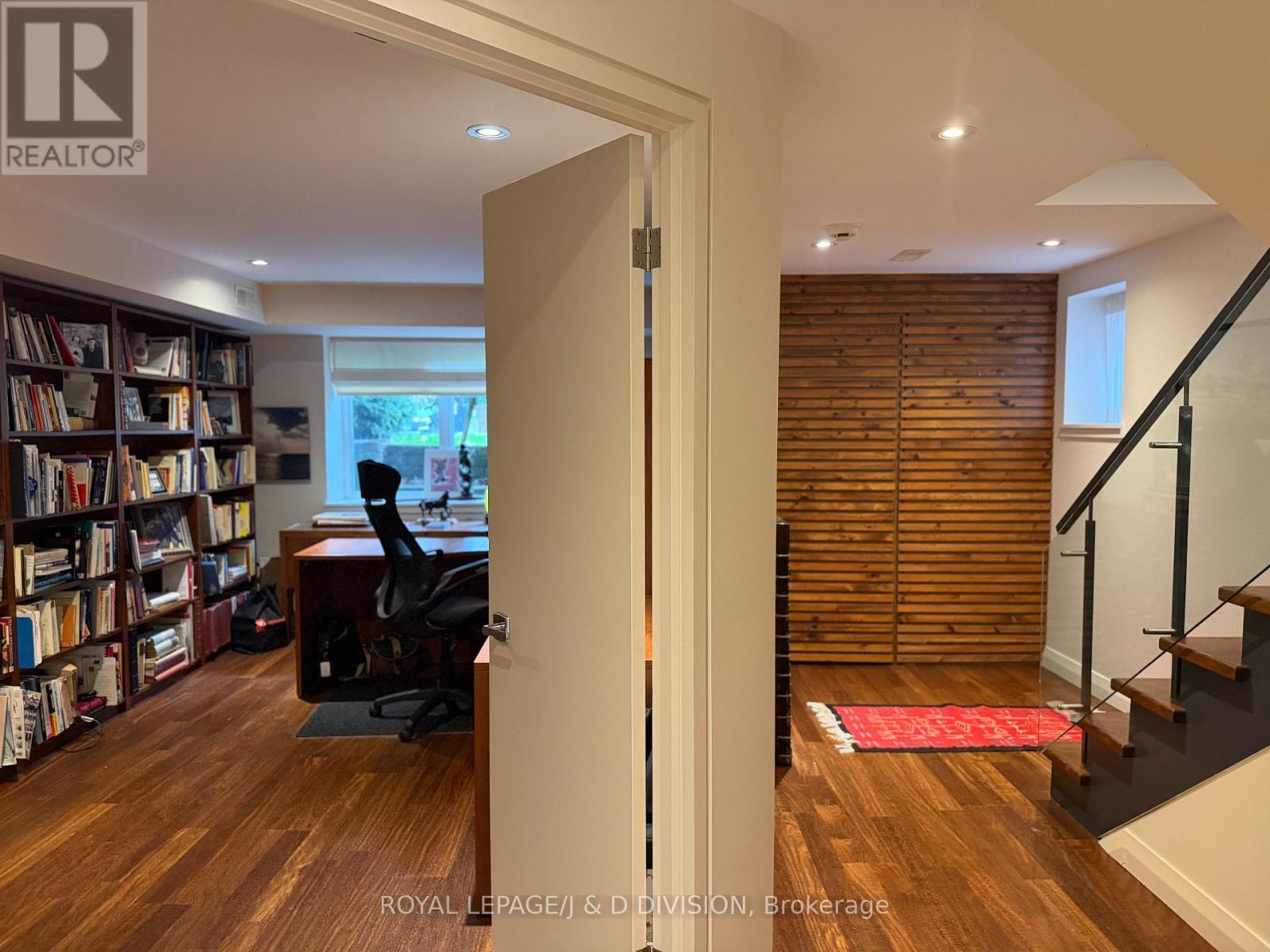 












44 STANDISH AVENUE

,
Toronto,




Ontario
M4W3B1

